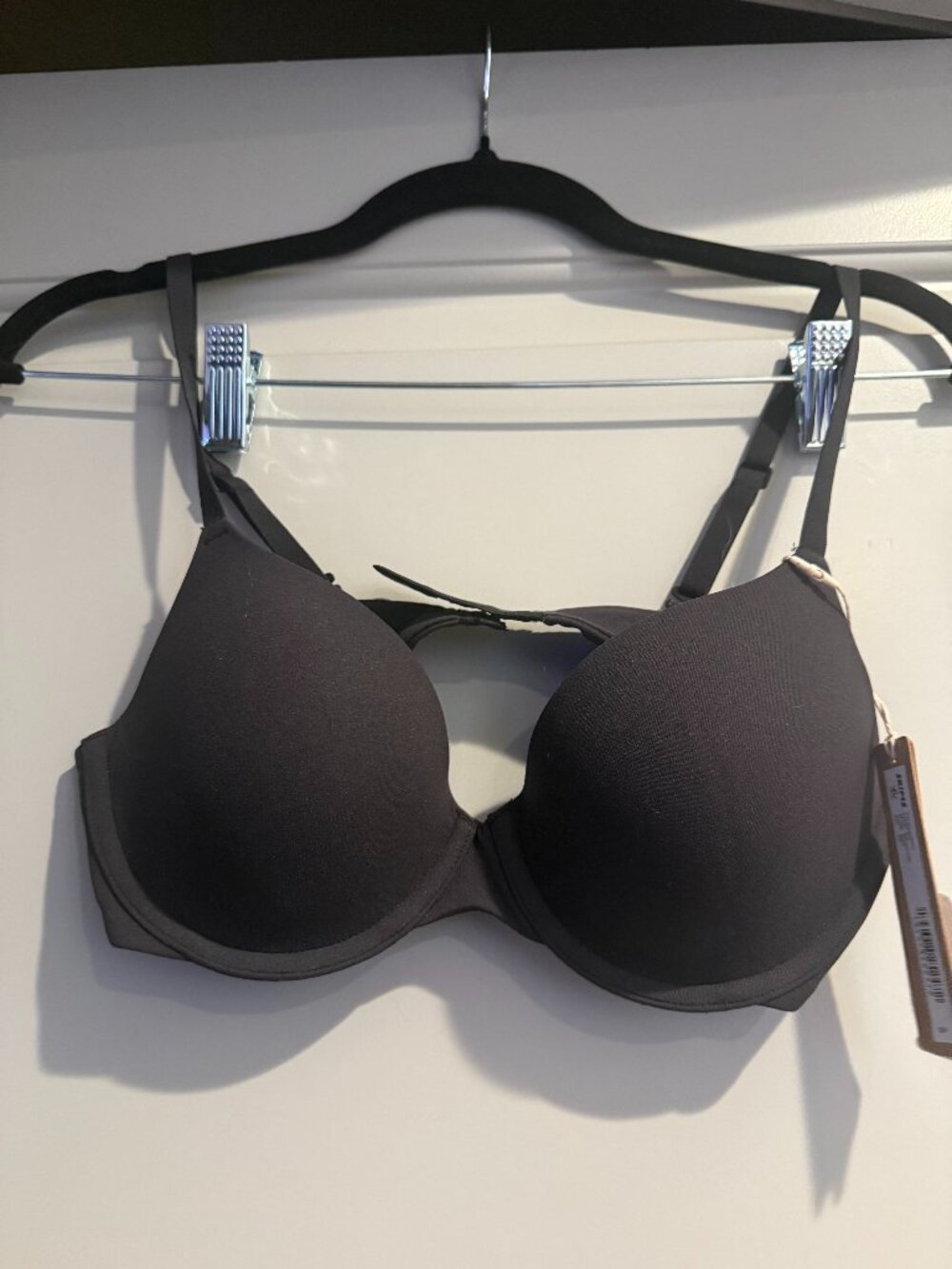 NWT Skims Fits Everybody T-shirt Bra 34B in Onyx